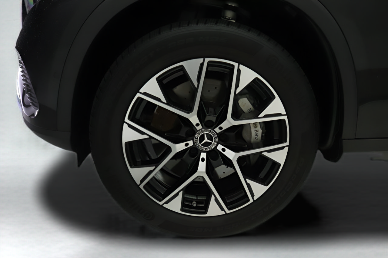 Certified 2025 Mercedes-Benz GLC 350e 4MATIC image 27