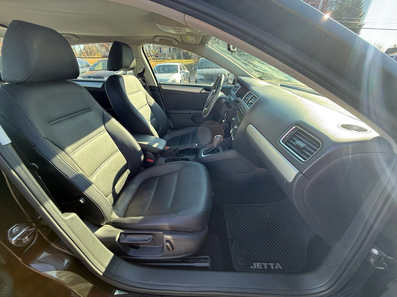 Used 2014 Volkswagen Jetta SE image 26