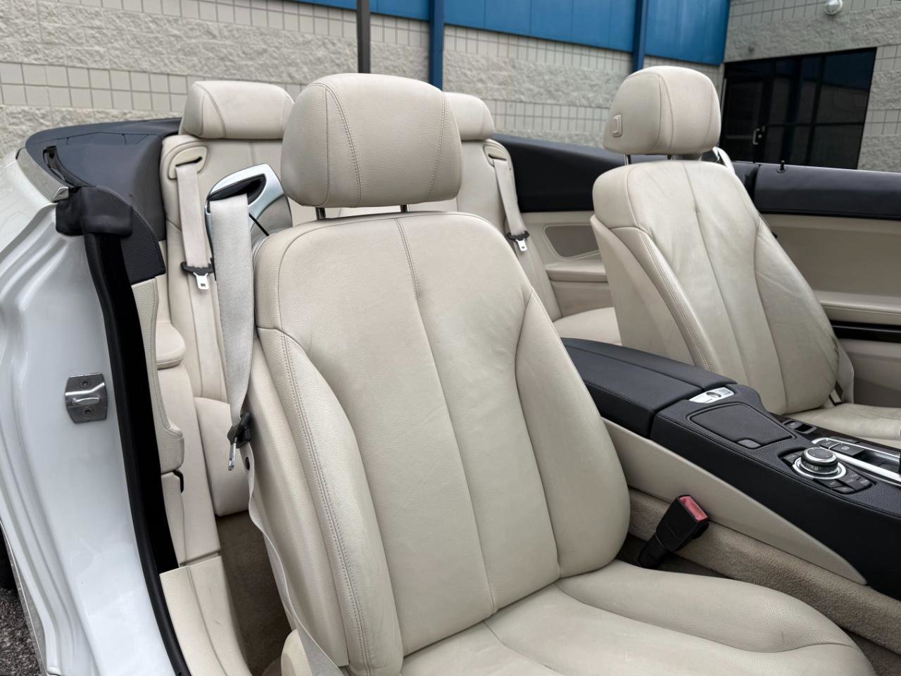 Used 2013 BMW 640i Convertible image 21