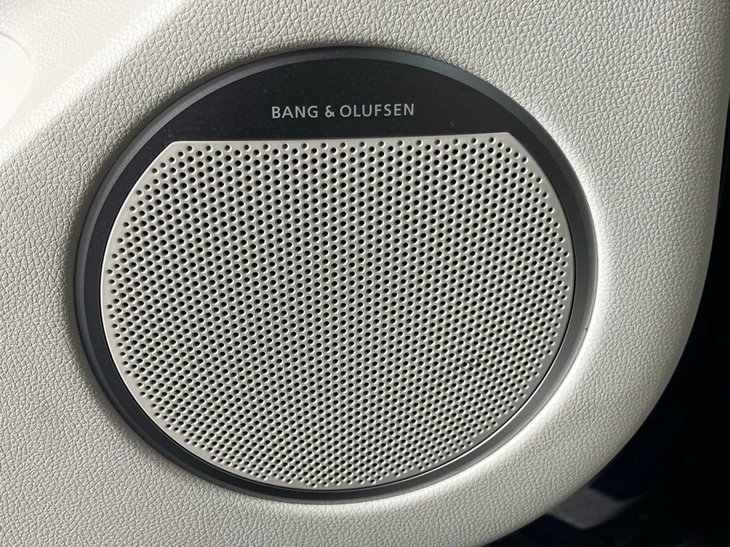 Used 2025 Genesis GV60 Advanced image 17