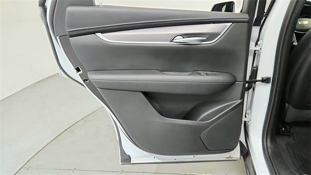 Certified 2024 Cadillac XT5 Luxury image 17