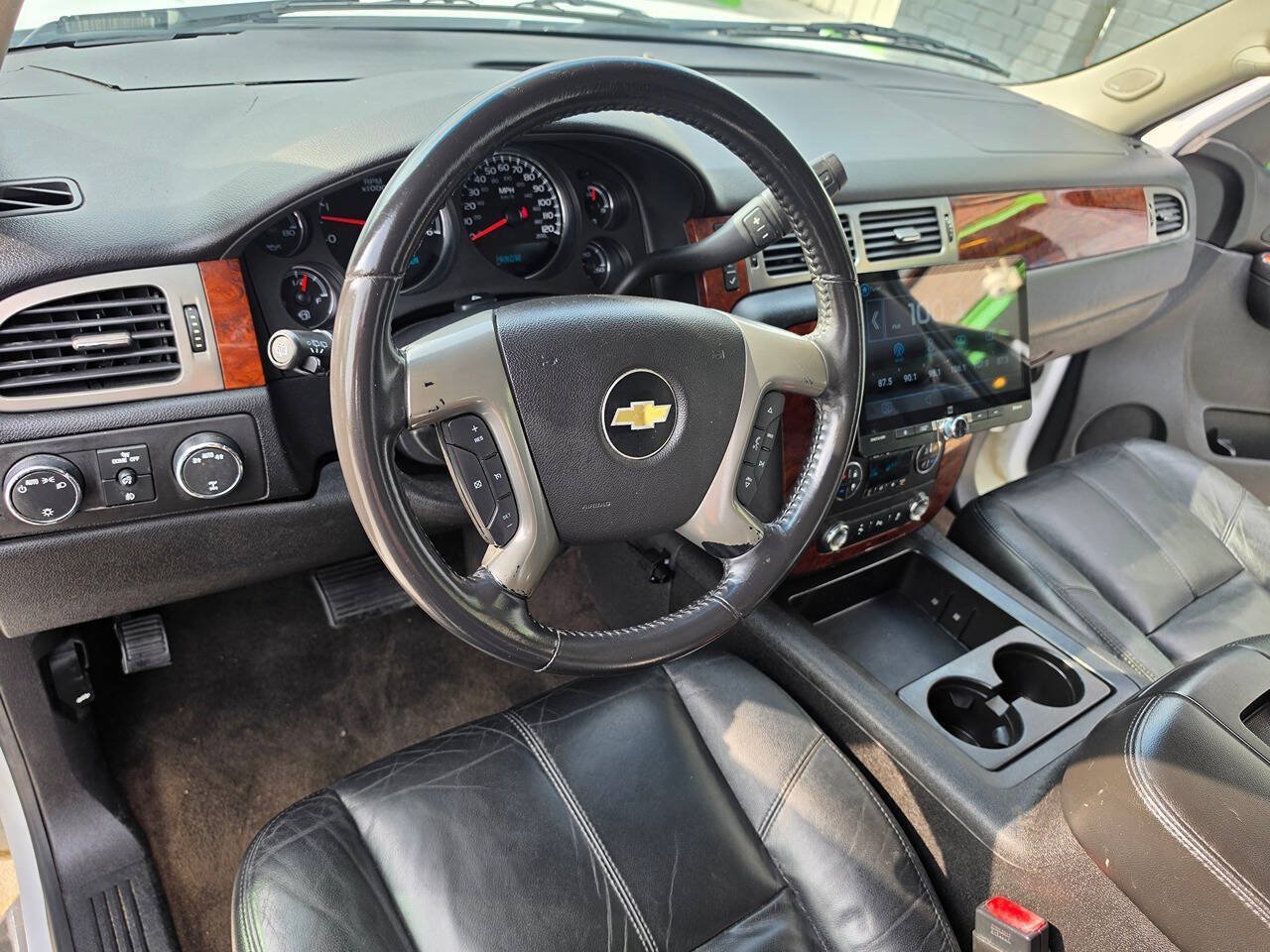 Used 2012 Chevrolet Suburban LT AWD/4WD image 34