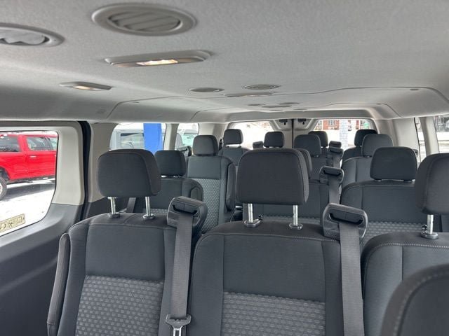 Used 2022 Ford Transit 350 XLT RWD image 28