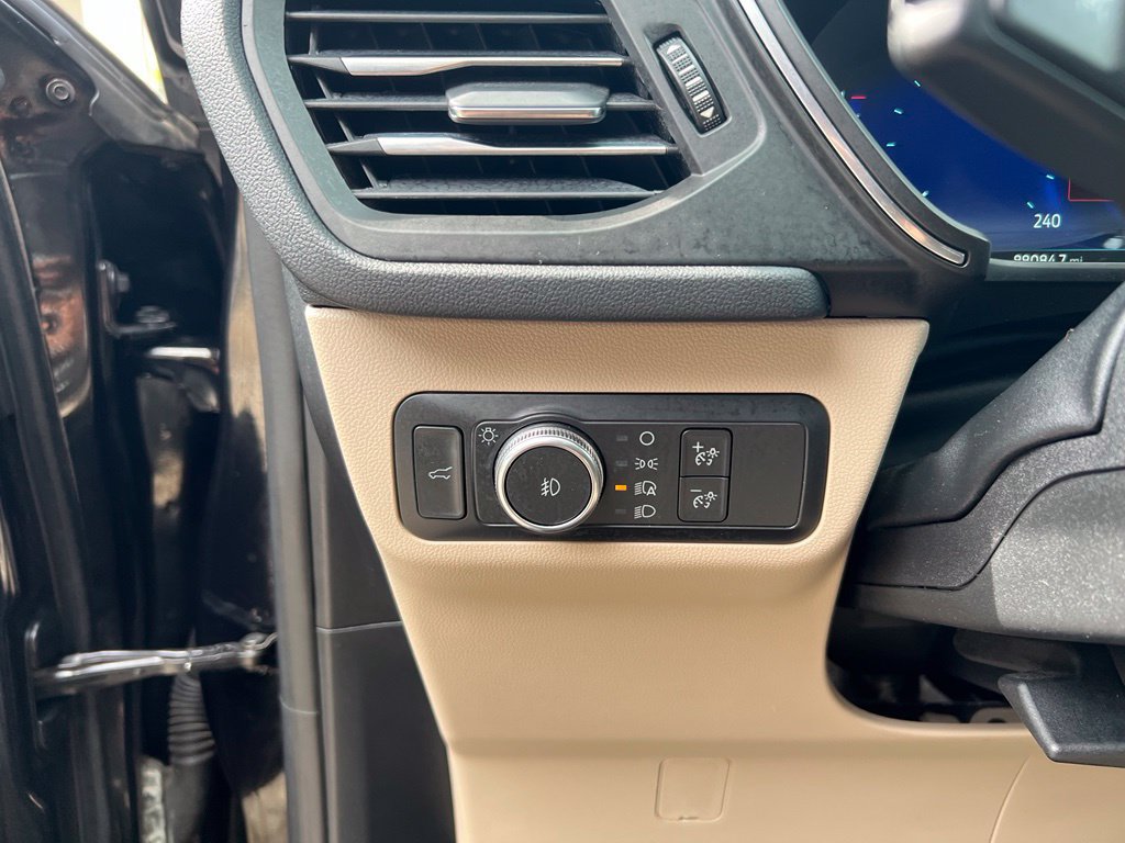 Used 2020 Ford Escape Titanium AWD/4WD image 15