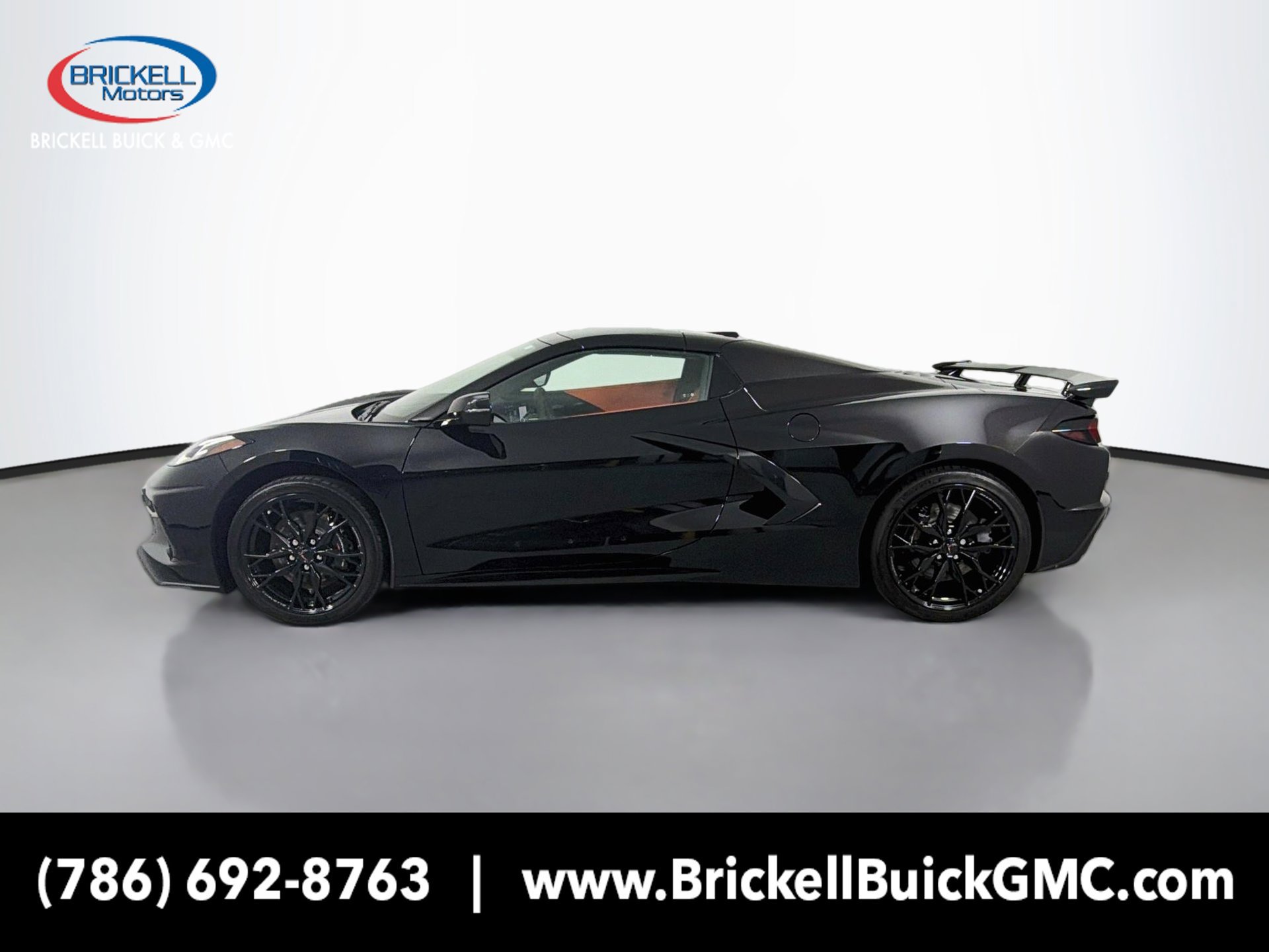 Used 2025 Chevrolet Corvette Stingray Premium Conv w/ Z51 Performance Package RWD image 2