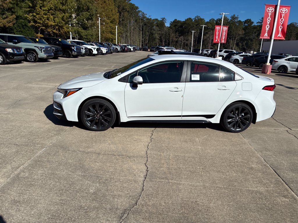 New 2027 Toyota Corolla SE FWD image 2