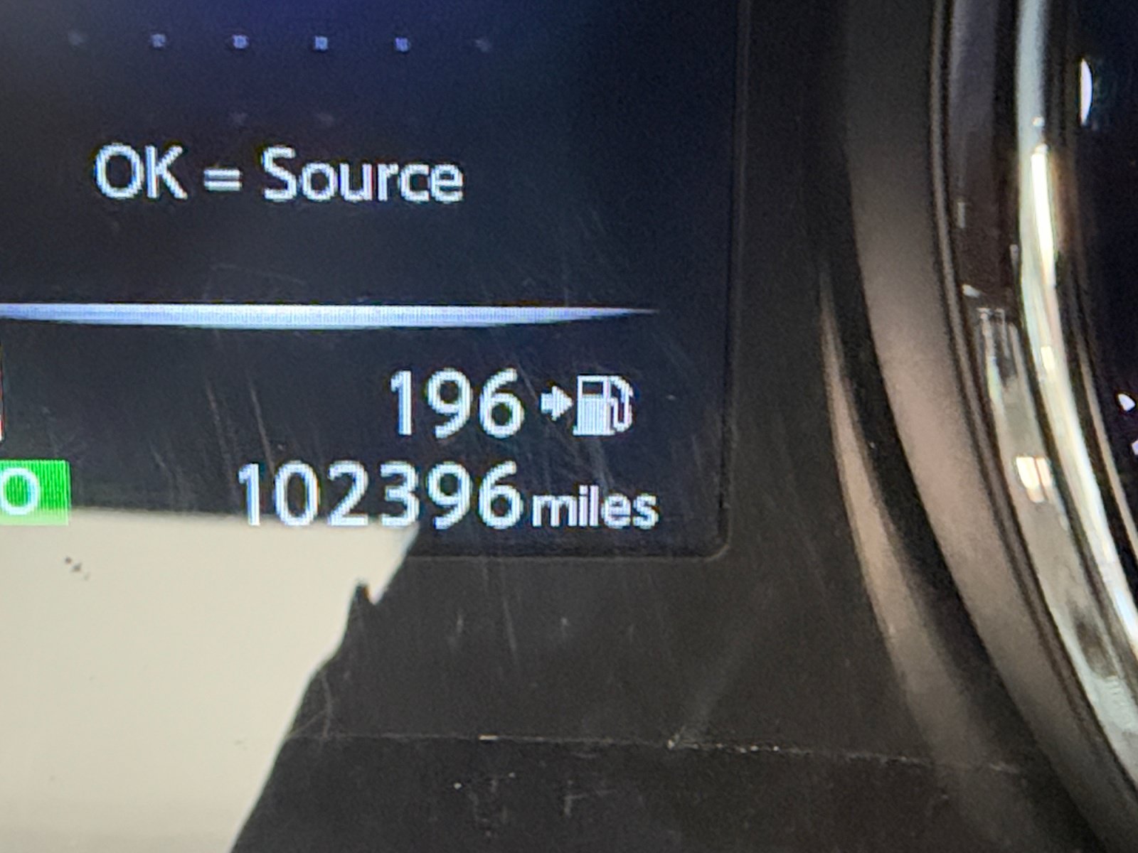 Used 2017 Nissan Rogue SV FWD image 2
