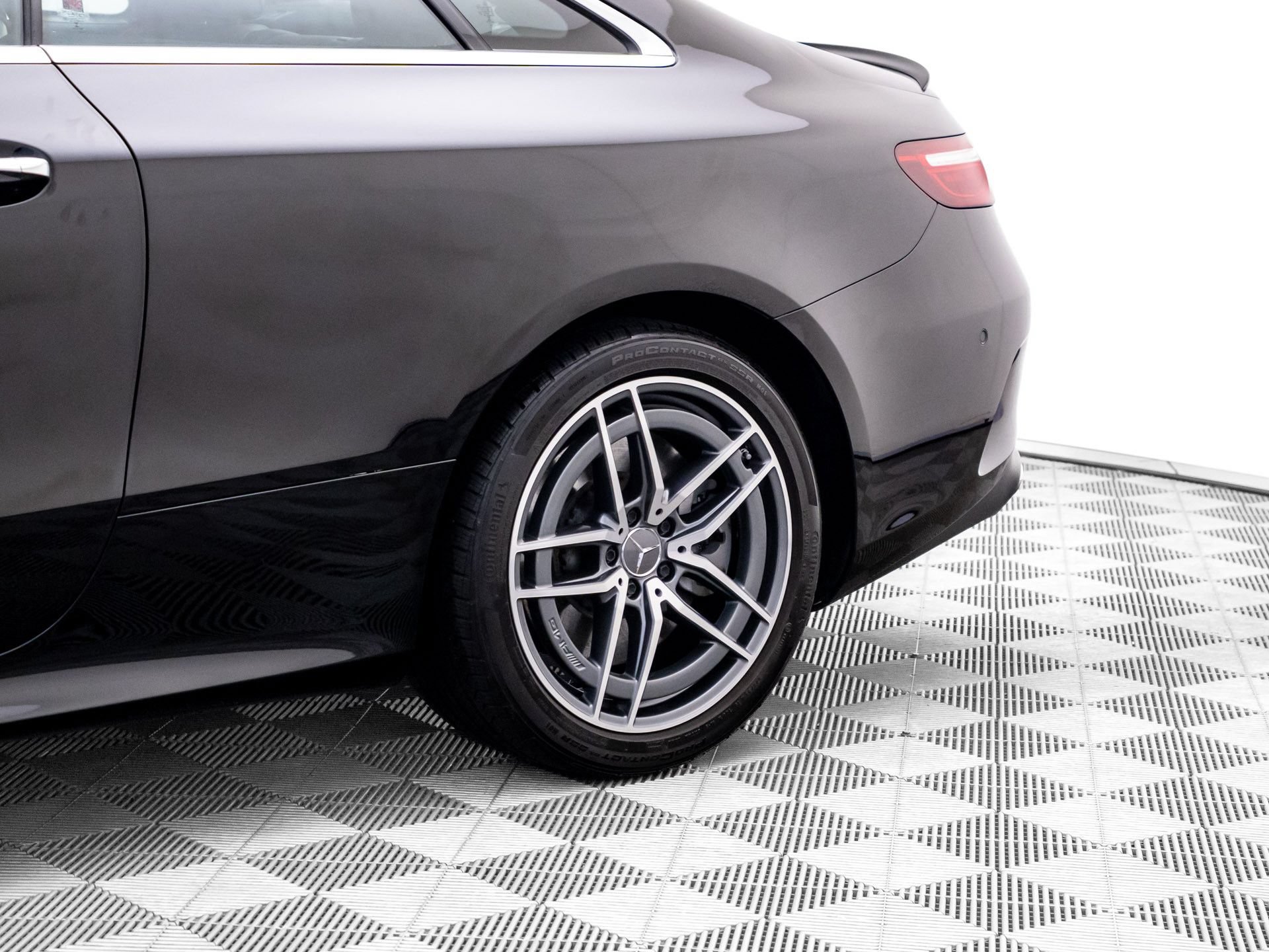Used 2023 Mercedes-Benz E 53 AMG 4MATIC Coupe image 34