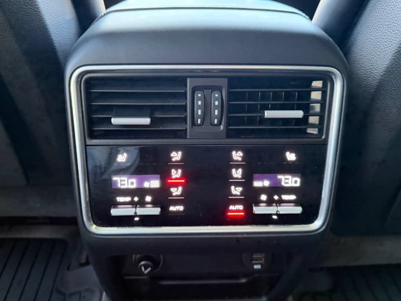 Used 2019 Porsche Cayenne Turbo AWD/4WD image 19