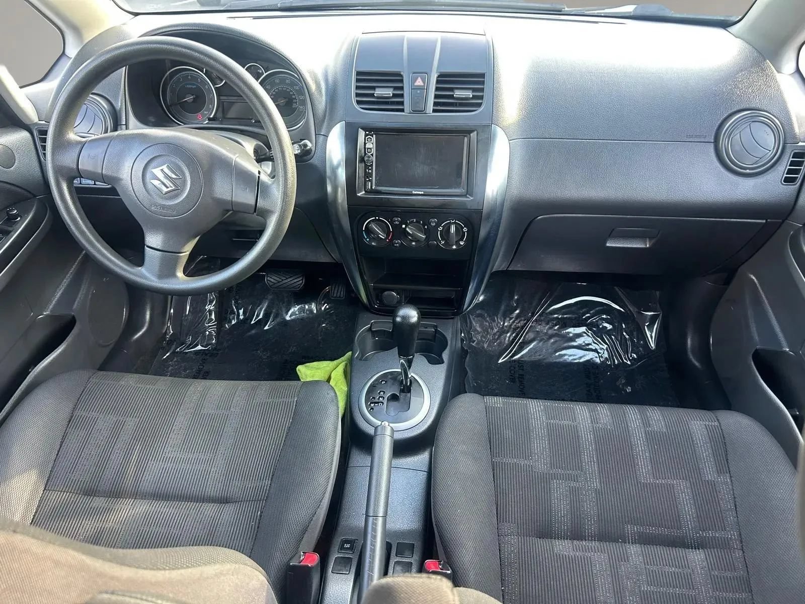 Used 2010 Suzuki SX4 Hatchback FWD image 11