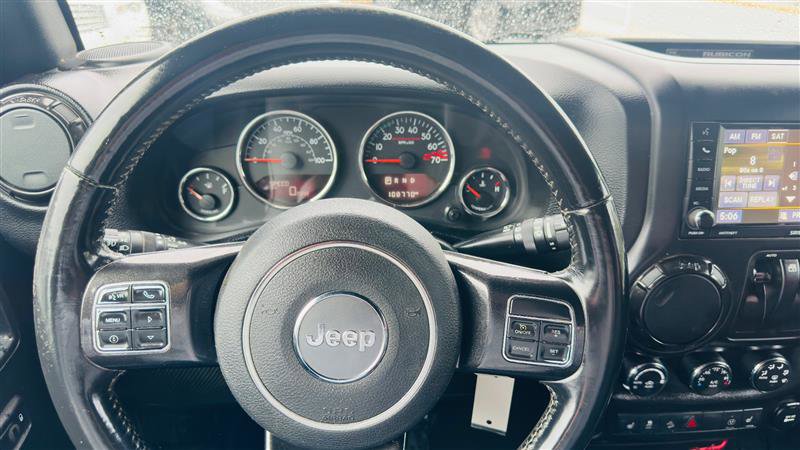Used 2018 Jeep Wrangler Rubicon AWD/4WD image 36