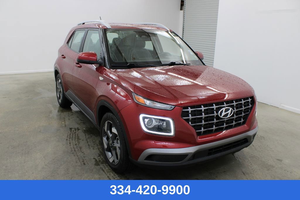 Used 2024 Hyundai Venue Limited image 5