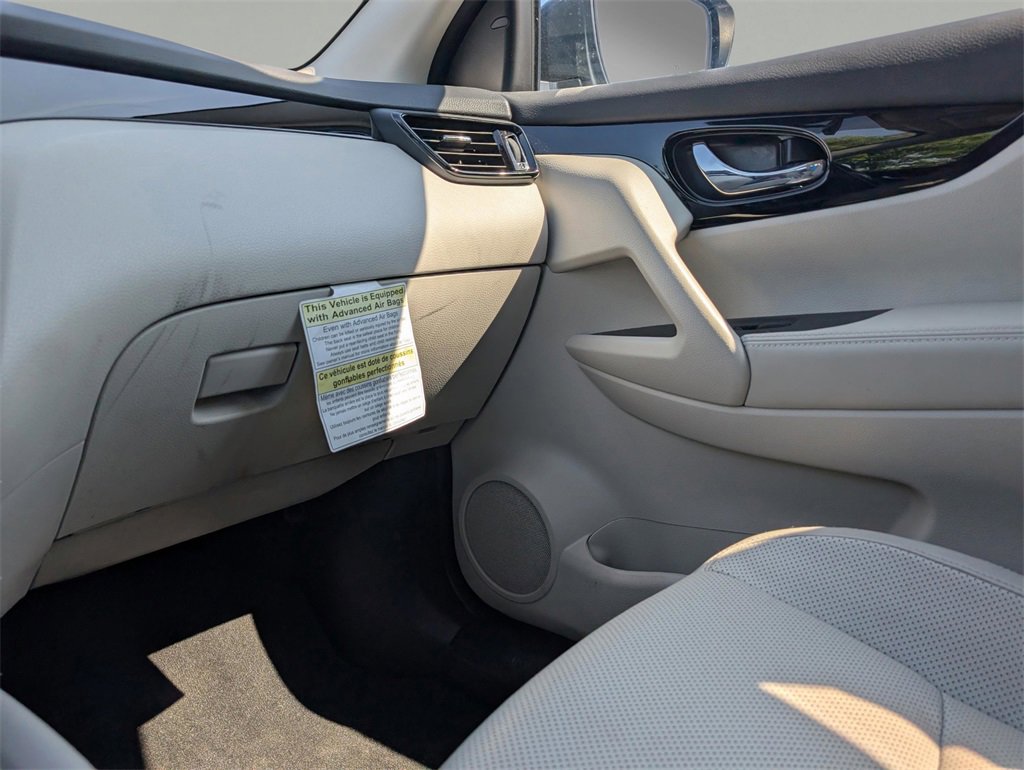 Used 2022 Nissan Rogue Sport SL image 26