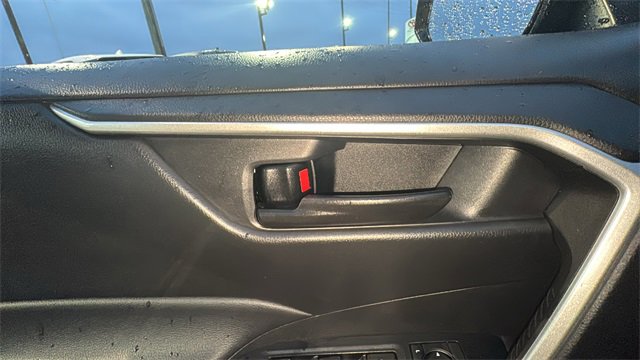 Used 2023 Toyota RAV4 LE image 11