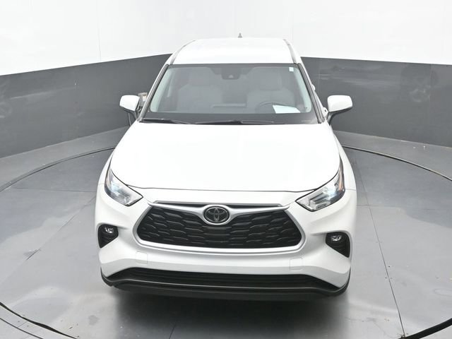 Used 2023 Toyota Highlander LE image 31