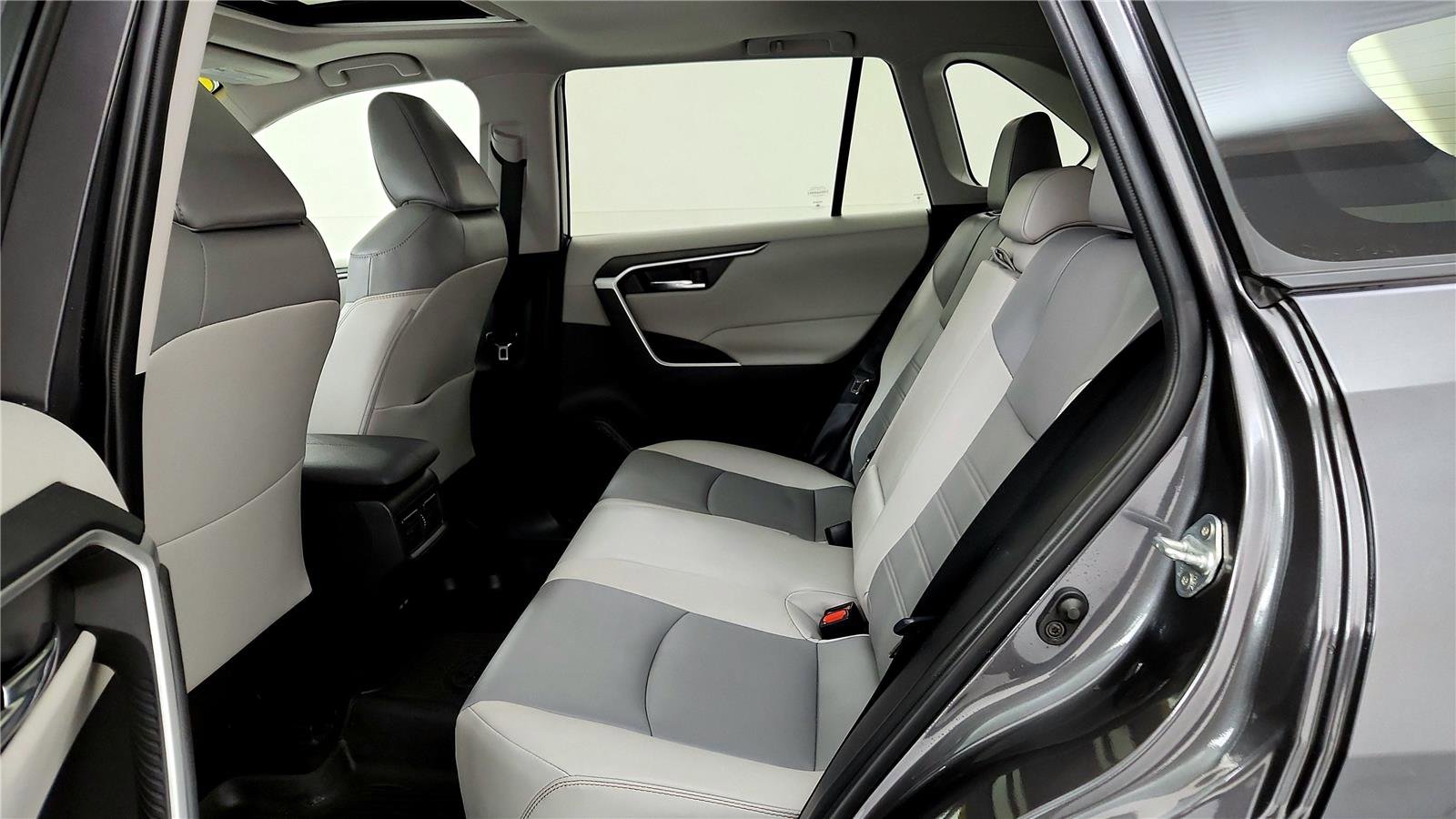 Certified 2022 Toyota RAV4 XLE Premium image 33