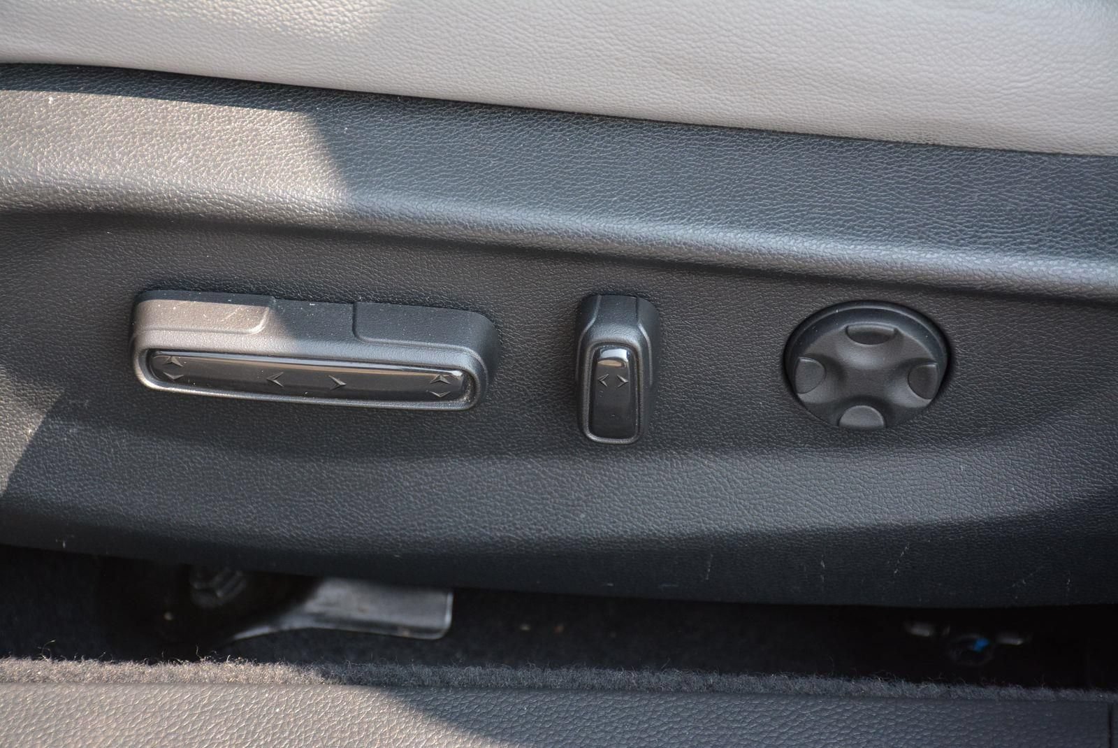 Certified 2019 Honda Accord EX-L image 8