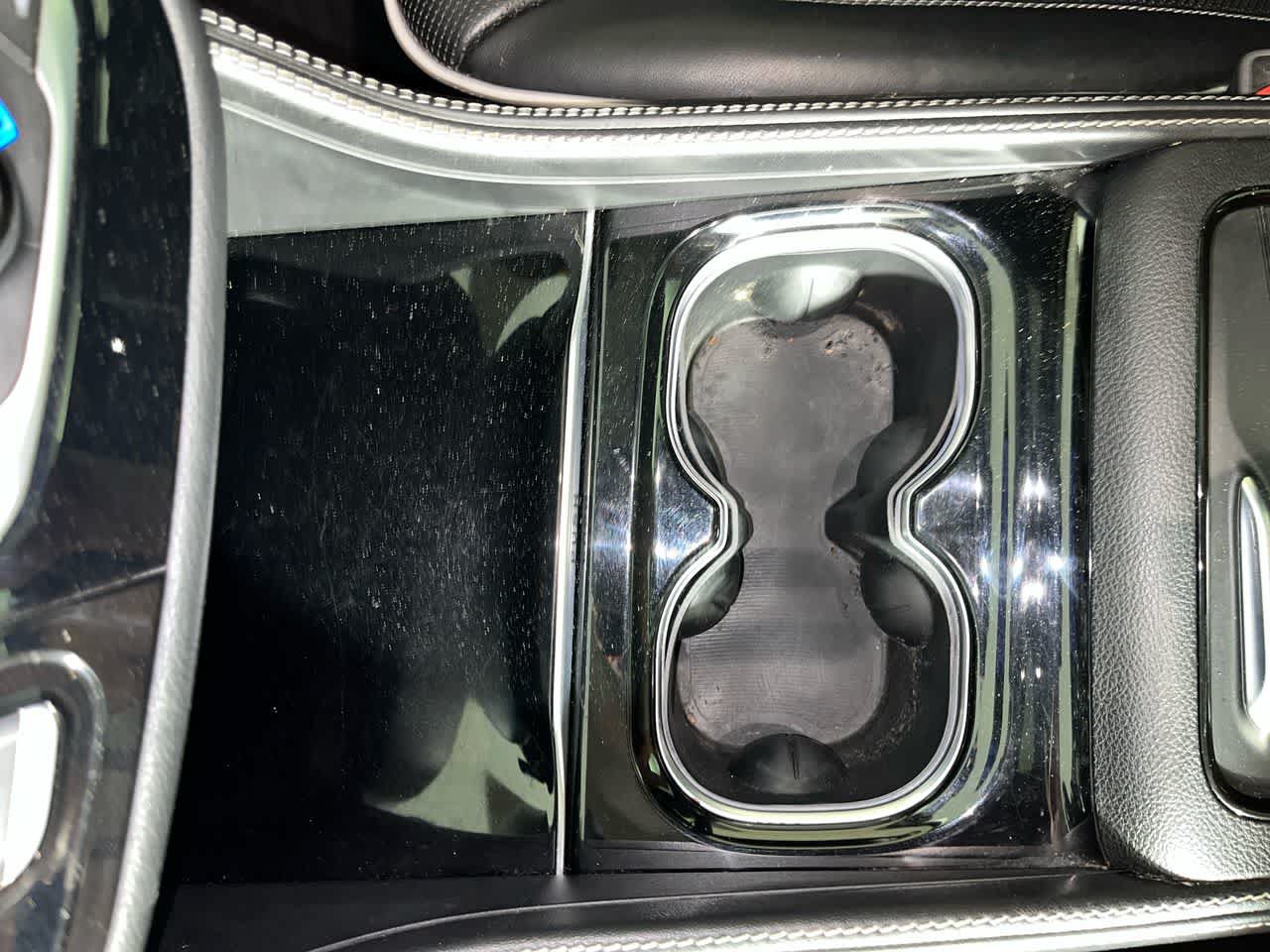 Used 2024 Chrysler Pacifica Premium FWD image 22