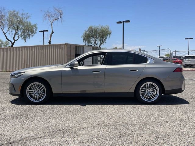 Used 2025 BMW 530i image 9