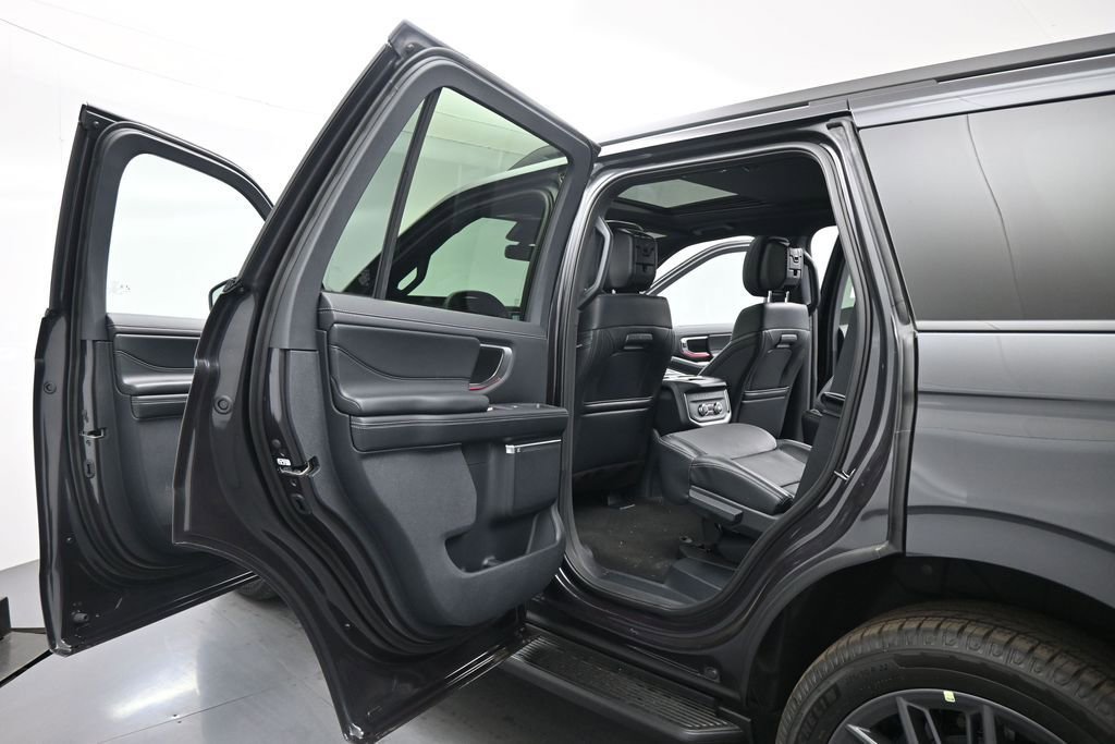 New 2026 Ford Expedition Platinum AWD/4WD image 18