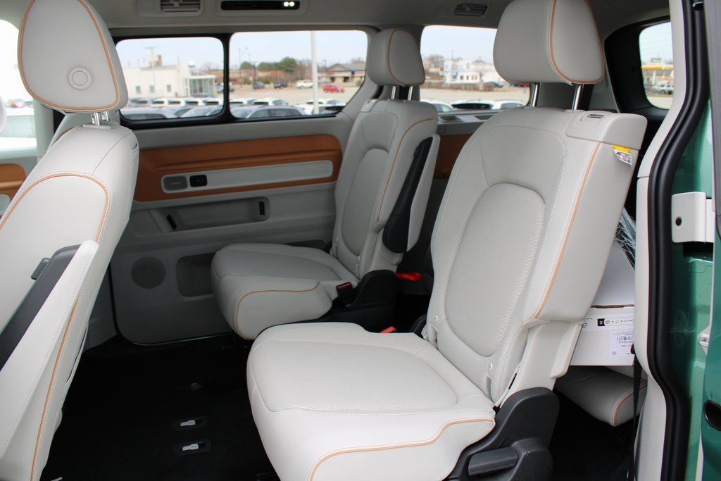 New 2025 Volkswagen ID. Buzz 1st Edition image 18