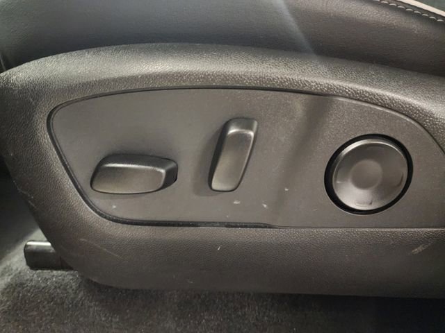 Used 2025 Buick Enclave Preferred image 14