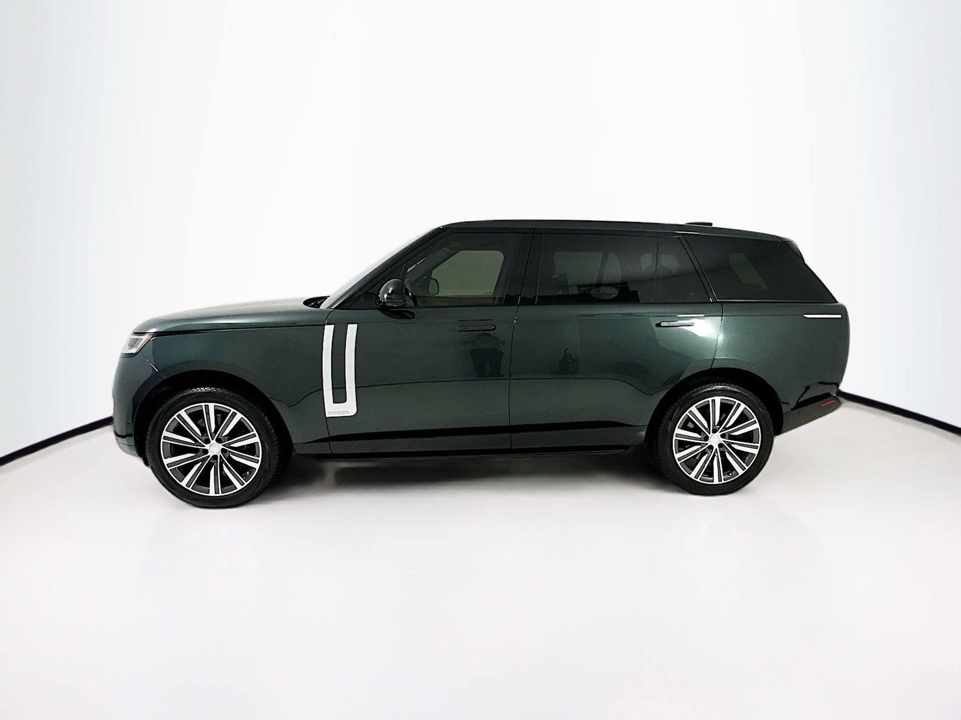 Used 2024 Land Rover Range Rover Long Wheelbase Autobiography AWD/4WD image 5