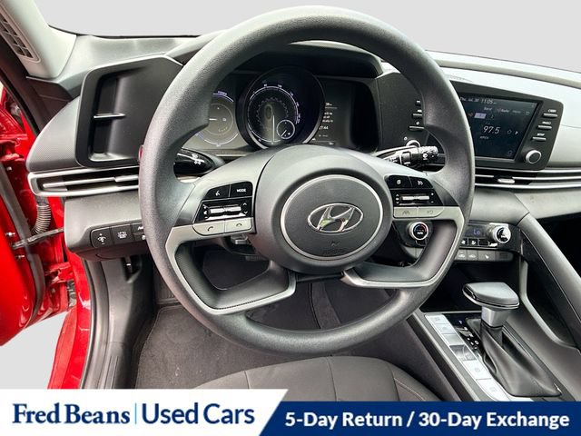 Certified 2022 Hyundai Elantra Blue FWD image 16