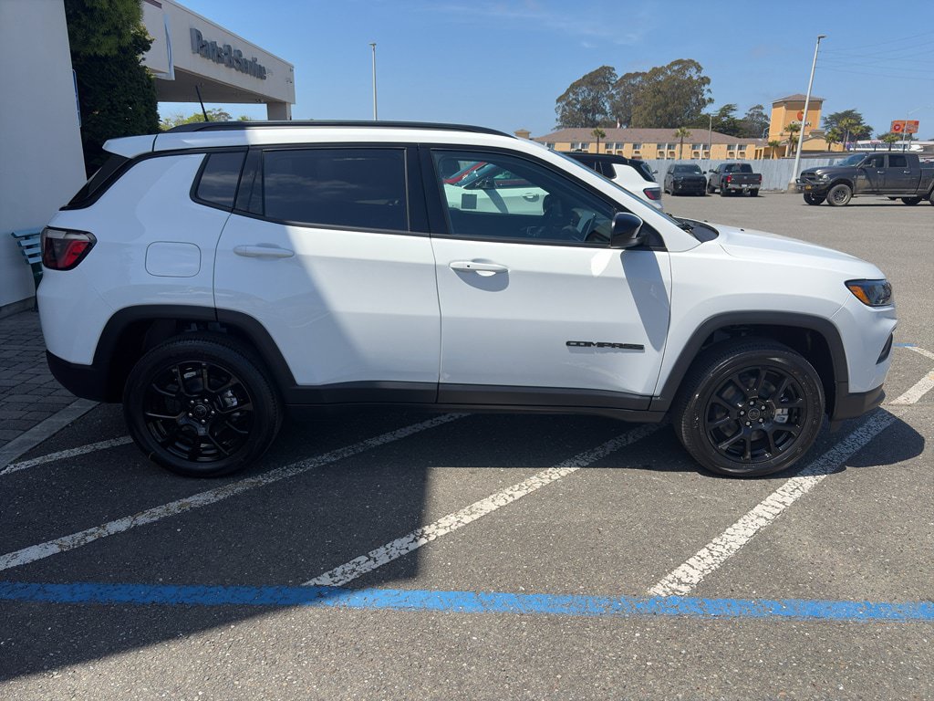 New 2026 Jeep Compass Latitude AWD/4WD image 21