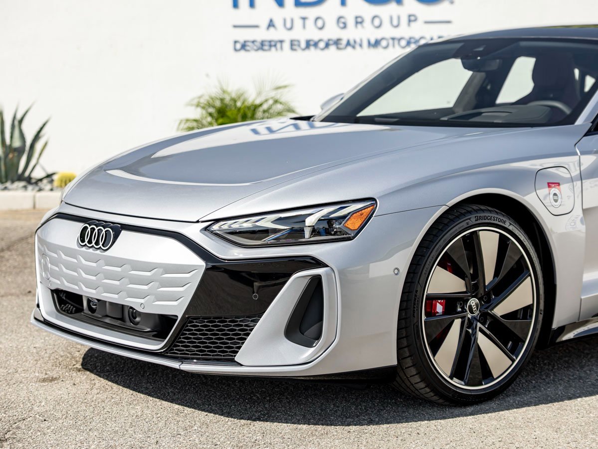 New 2025 Audi S e-tron GT Prestige image 2