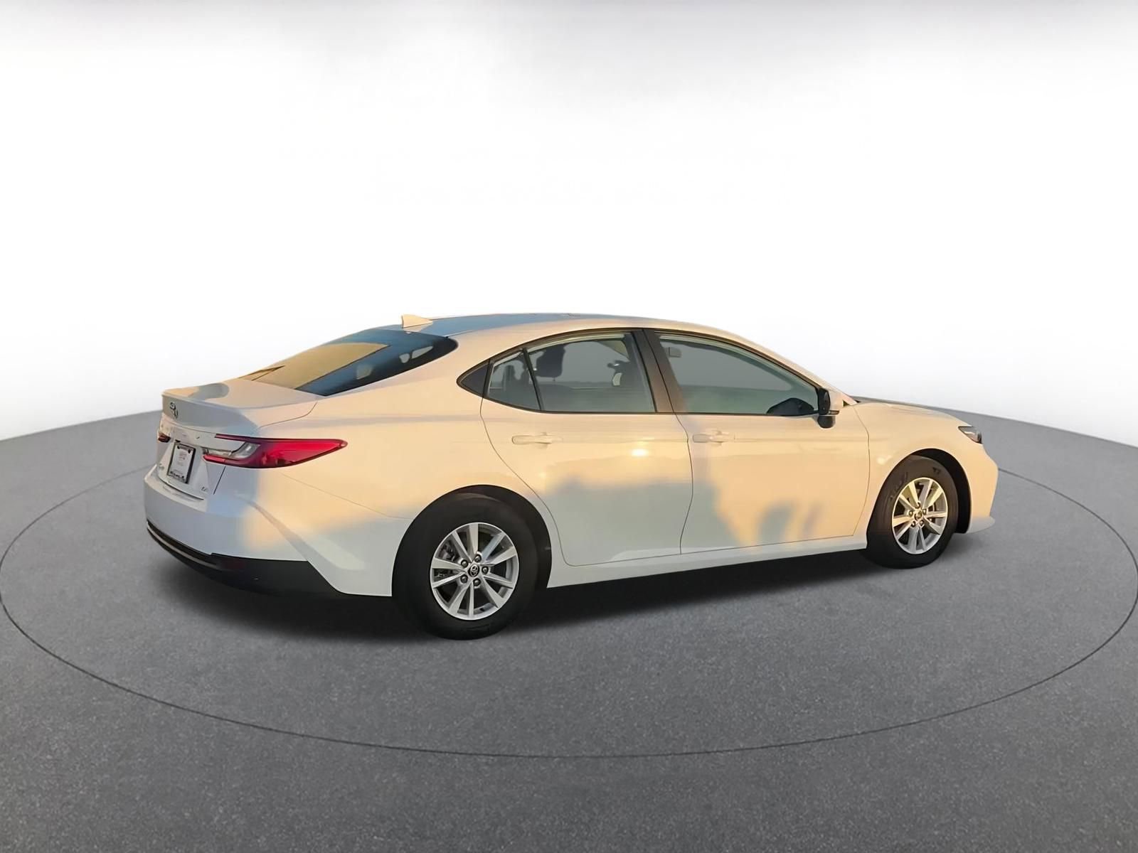 Used 2025 Toyota Camry LE image 14