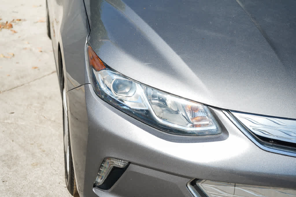Used 2018 Chevrolet Volt LT FWD image 4