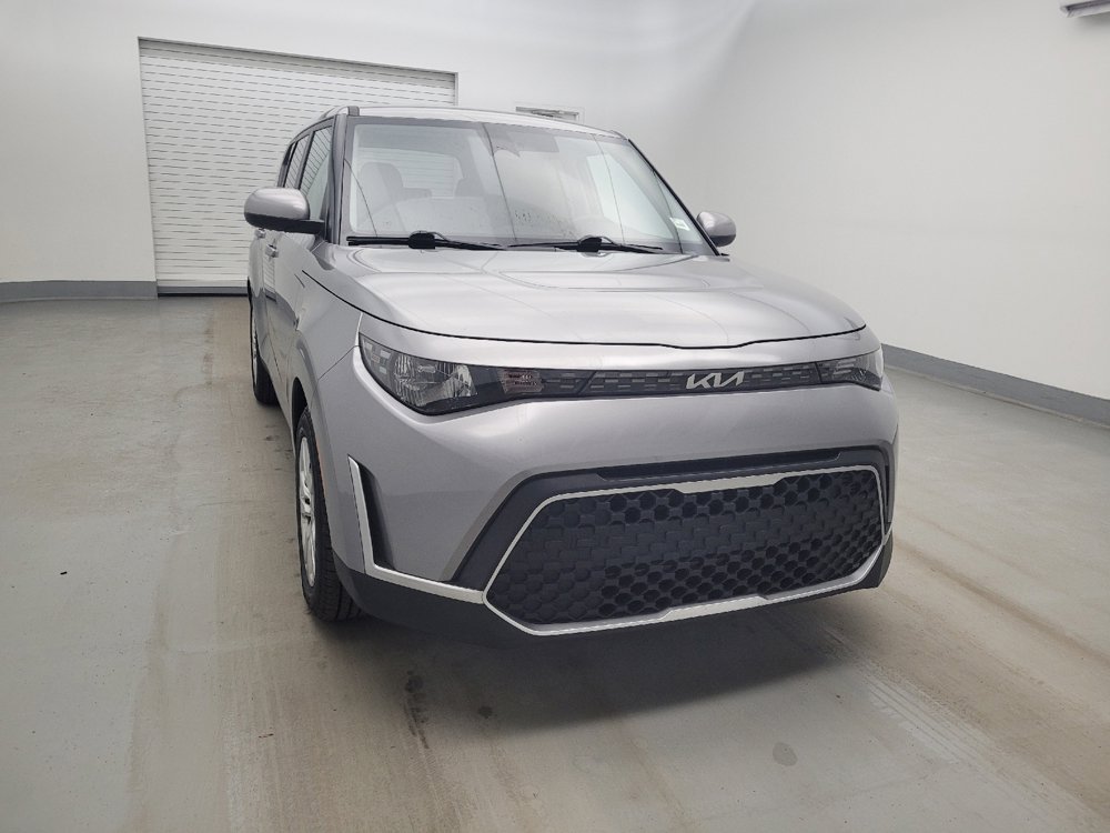 Used 2025 Kia Soul LX FWD image 14