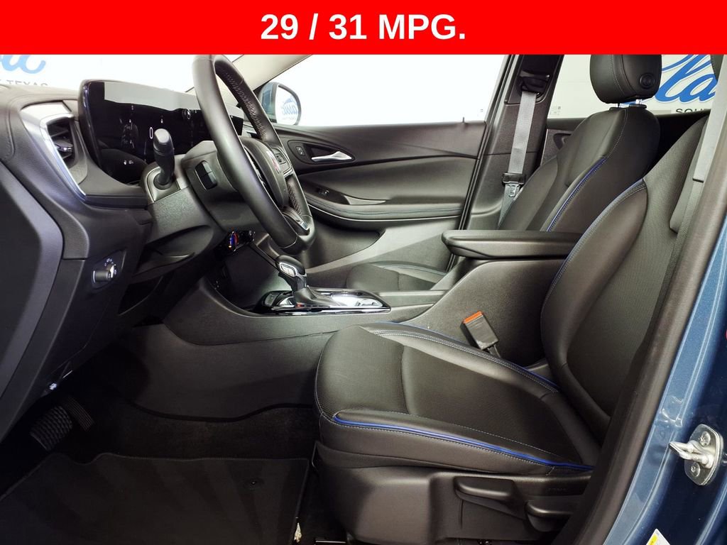 Used 2025 Buick Encore GX Sport Touring w/ Advanced Technology Package FWD image 7