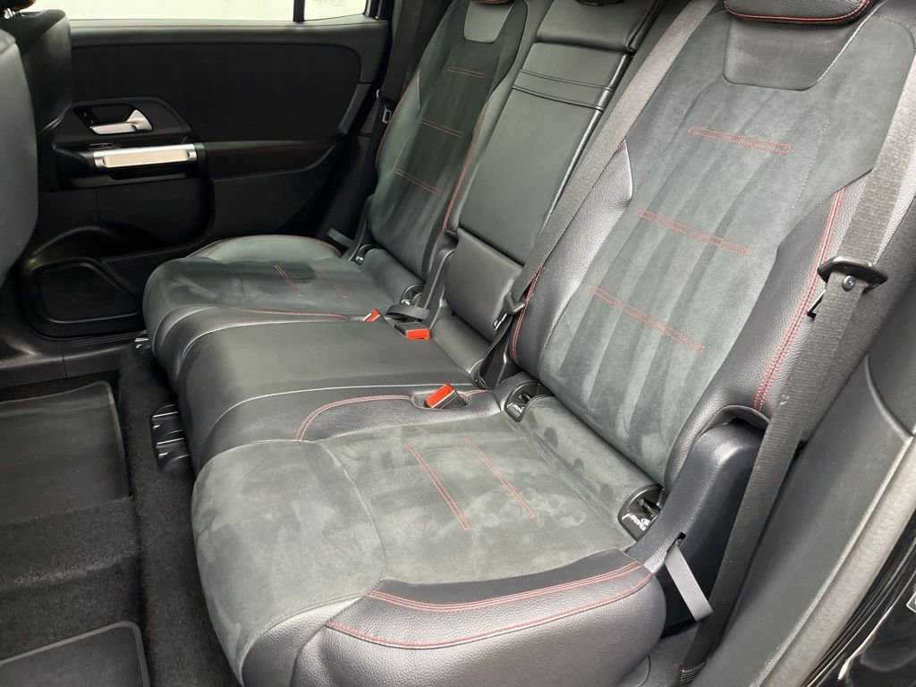 Used 2023 Mercedes-Benz GLB 250 image 21