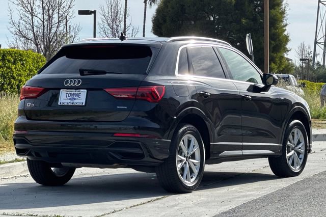 Used 2022 Audi Q3 2.0T Premium Plus w/ Premium Plus Package image 4