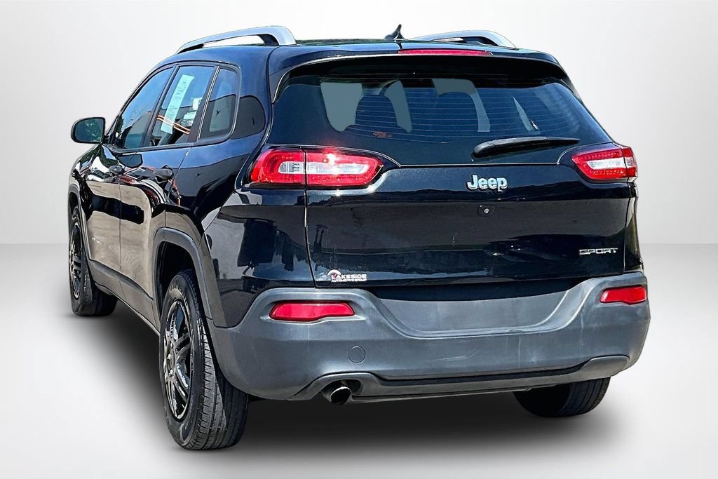 Used 2016 Jeep Cherokee Sport w/ Cold Weather Group FWD image 4