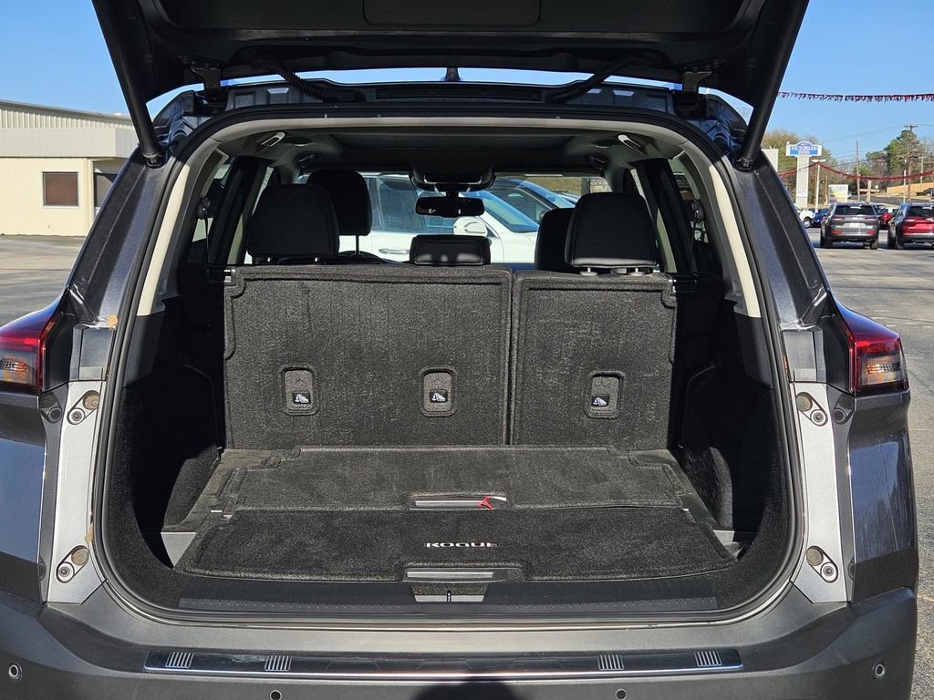 Used 2023 Nissan Rogue SL w/ SL Premium Package image 10