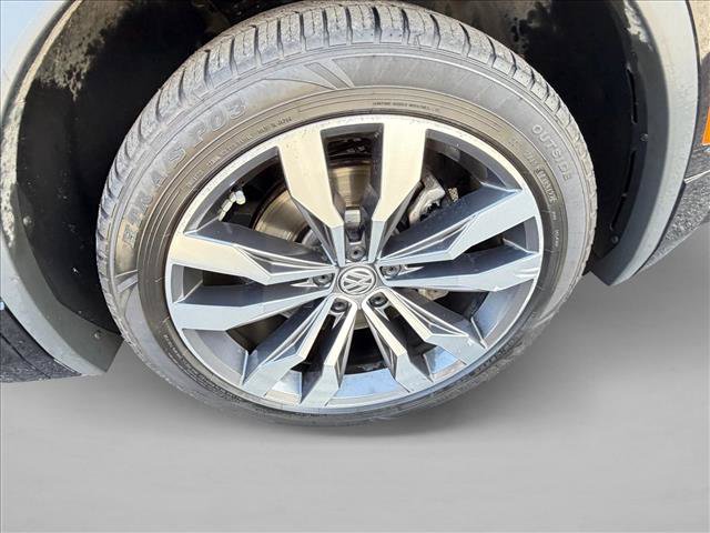 Used 2020 Volkswagen Tiguan SEL Premium R-Line AWD/4WD image 17