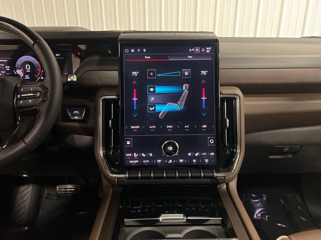 Used 2025 GMC Yukon XL Denali Ultimate image 18