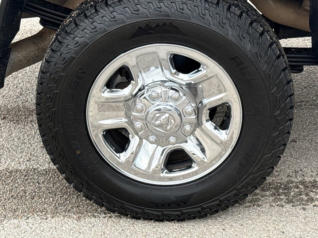 Used 2023 RAM 3500 Tradesman w/ Chrome Appearance Group AWD/4WD image 10