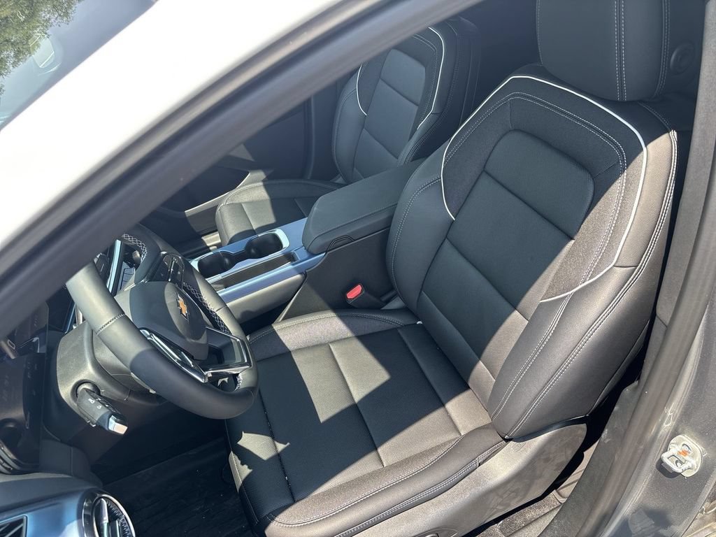 New 2026 Chevrolet Equinox EV LT w/ Convenience Package II AWD/4WD image 19