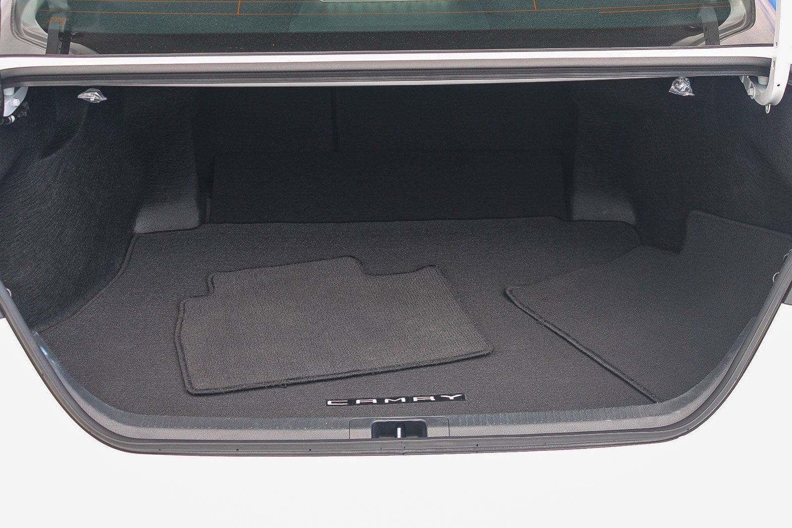 Used 2025 Toyota Camry SE image 26