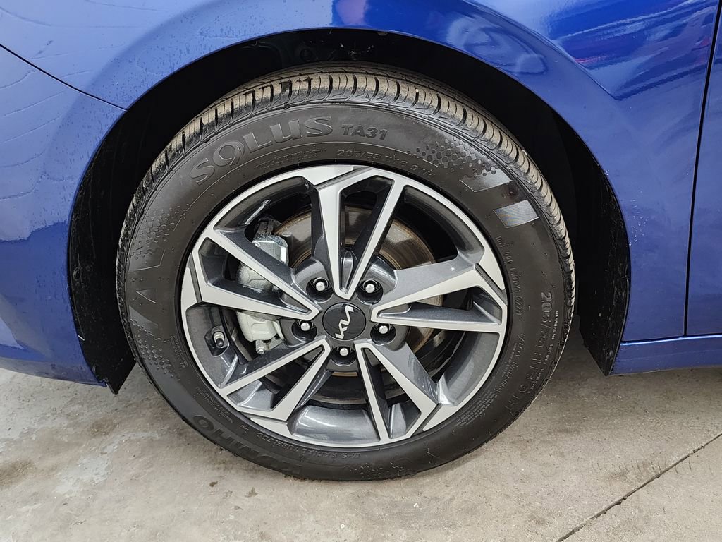 Used 2023 Kia Forte LXS image 34