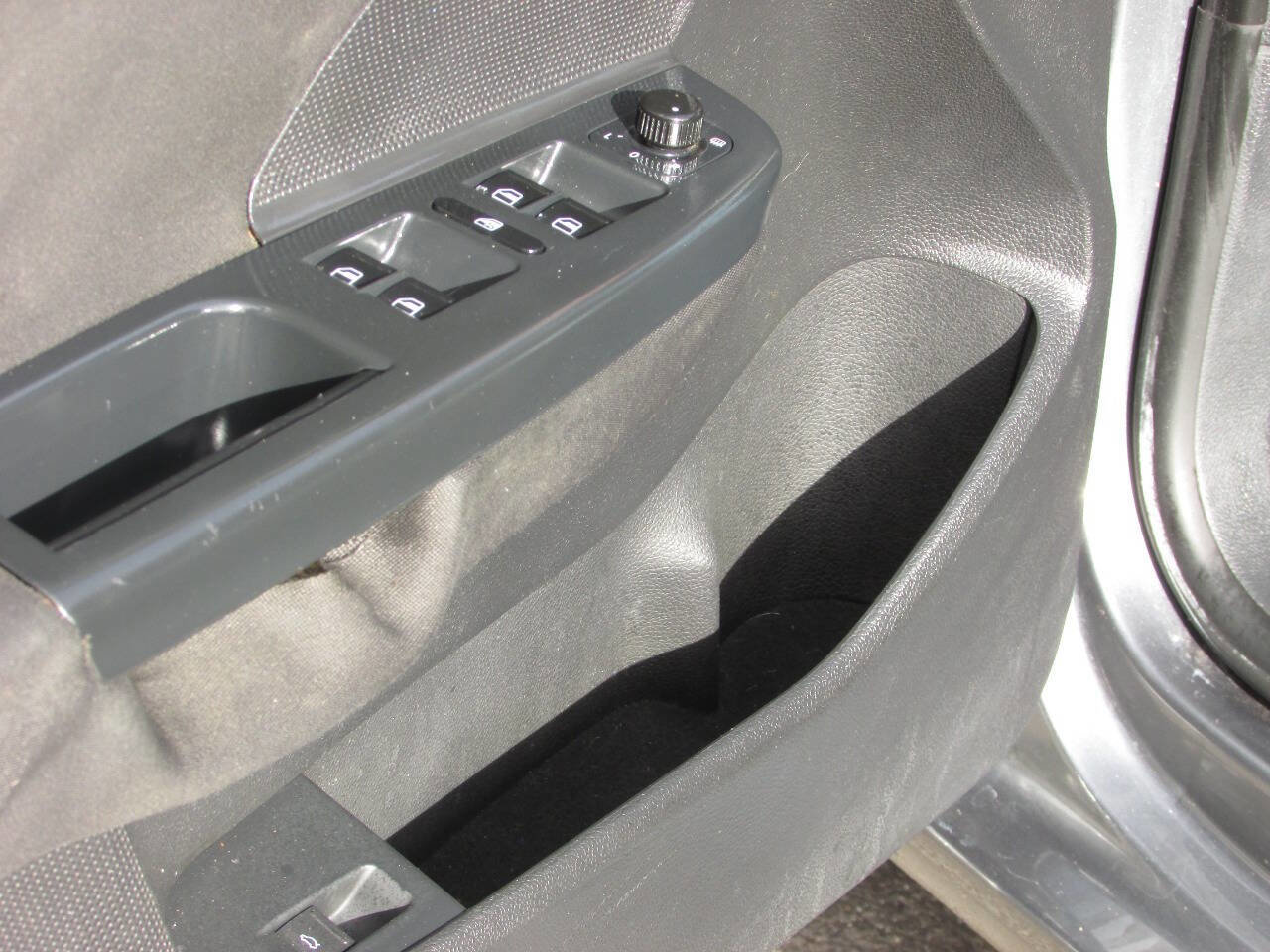 Used 2011 Volkswagen Jetta S FWD image 13