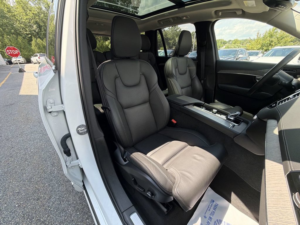 Certified 2025 Volvo XC90 T8 Ultra w/ Protection Package Premier AWD/4WD image 25