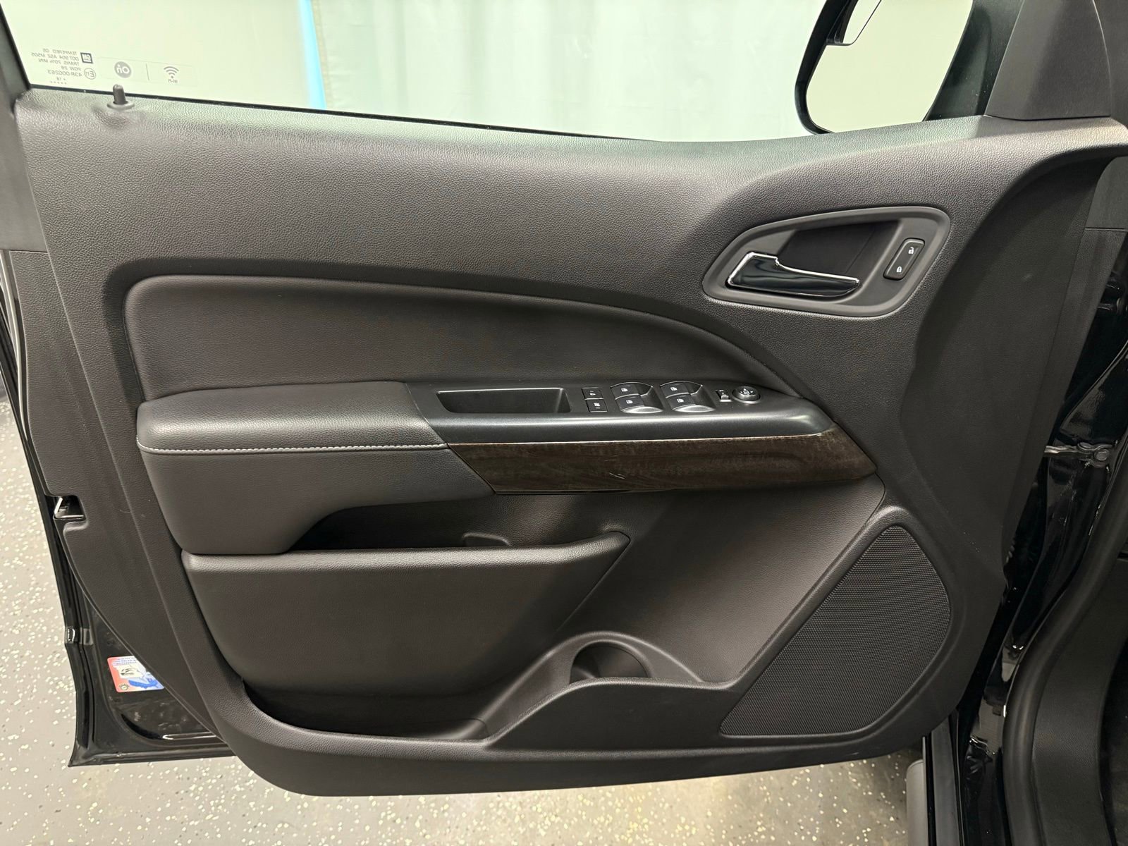 Used 2018 GMC Canyon SLT w/ Driver Alert Package image 9