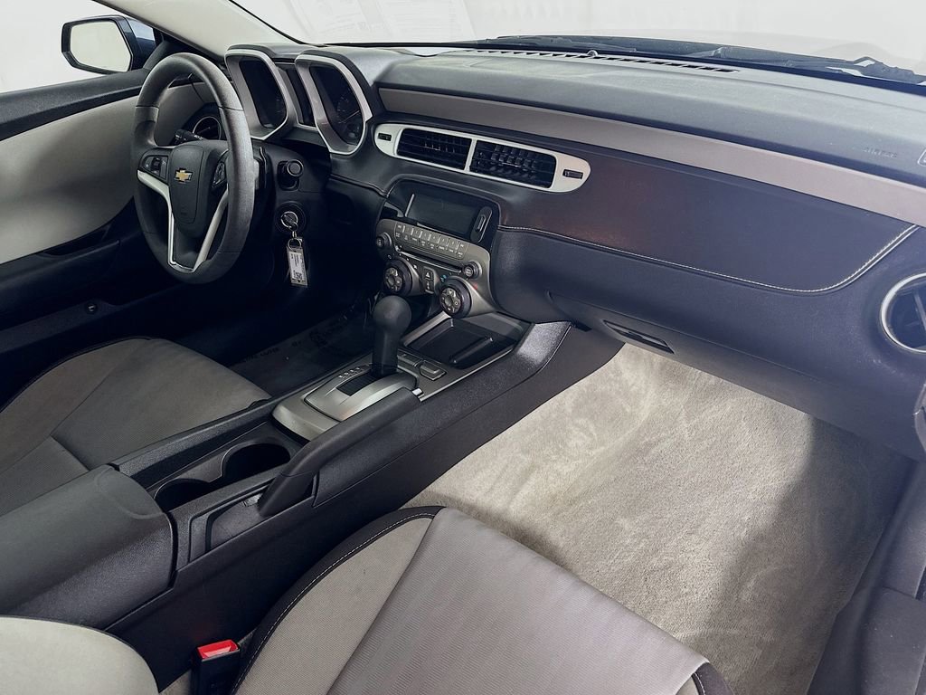 Used 2014 Chevrolet Camaro LS image 31