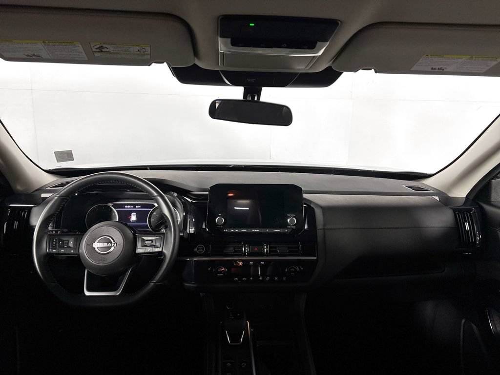 Used 2022 Nissan Pathfinder SV AWD/4WD image 12