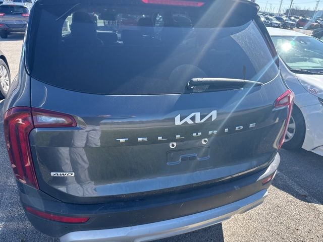 Used 2022 Kia Telluride LX image 3